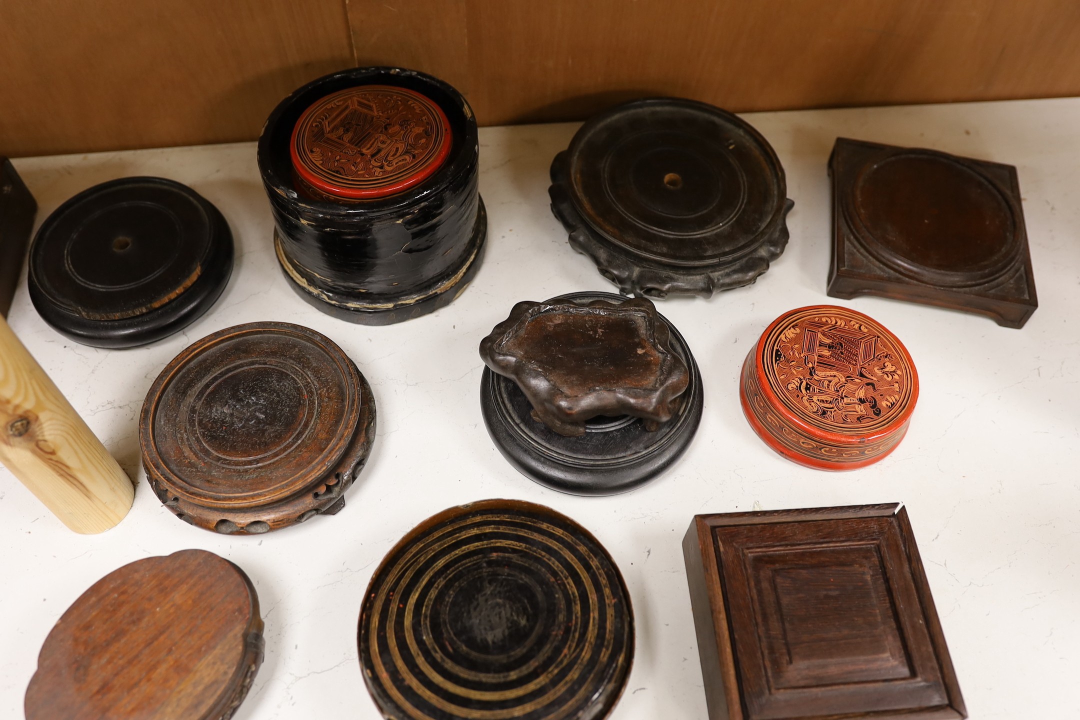 A group of Chinese and Oriental wood stands and a box